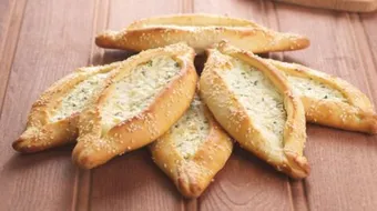 طريقة إعداد فطائر الجبنة