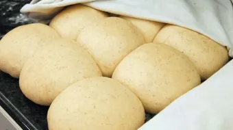 طريقة إعداد عجينة البيتزا