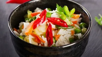 طريقة تحضير أرز أبيض بالخضار