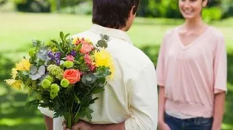 كيف تثبت لفتاة أنك تحبها