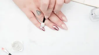 كيفية إزالة الأظافر الإكريليك
