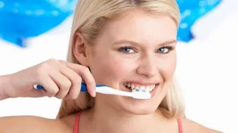 كيف تزيل رائحة الفم الكريهة