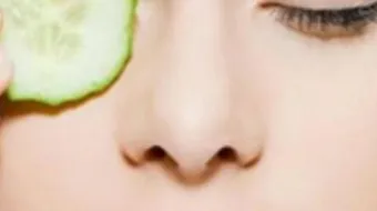 كيفية إزالة السواد من تحت العينين