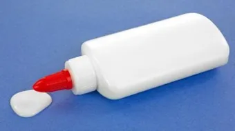 كيفية إزالة الغراء من السيراميك