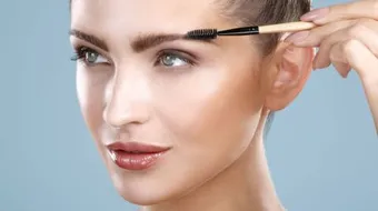 كيف أزيل صبغة الحواجب