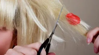 كيفية إزالة اللبان من الشعر