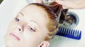 طريقة إزالة صبغة الشعر دون سحب لون