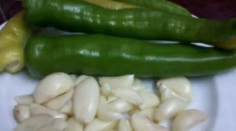 طريقة تخزين الثوم المفروم