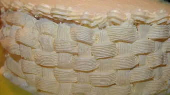 طريقة حشو وتزيين التورتة