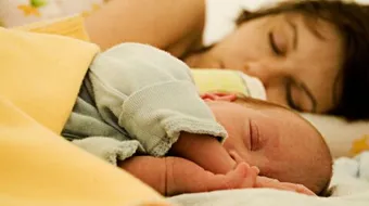 كيف اعتنى بطفلي الرضيع