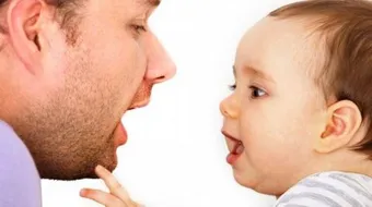 كيفية تعليم الطفل النطق