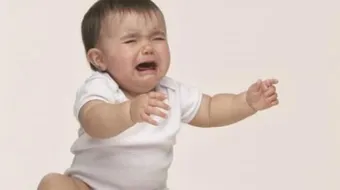 كيف أعالج مغص الأطفال الرضع