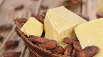 طريقة استخدام زبدة الكاكاو للشعر