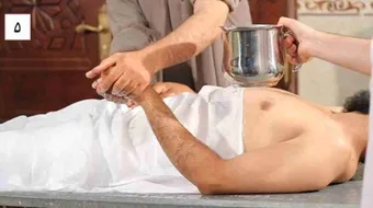 كيفية غسل الميت وتكفينه ودفنه