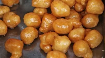 طريقة عمل لقيمات هشة