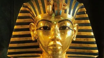 كيف توفي توت عنخ أمون