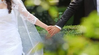 حلمت اني عروس وانا متزوجه