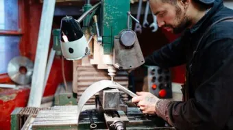 مراحل الإنتاج الصناعي