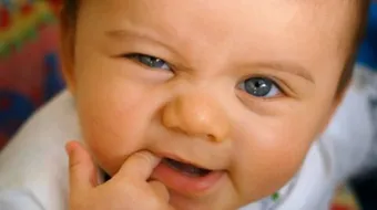 مرحلة تسنين الرضع