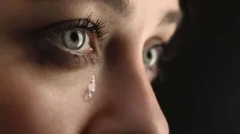 هل البكاء مفيد