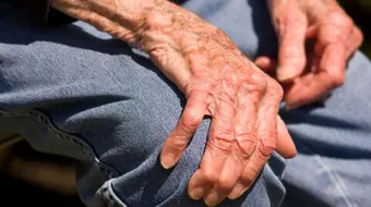 هل فيتامين ب مفيد للأعصاب