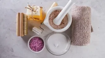 تقشير الركب والأكواع