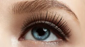 تطويل الرموش بزيت الزيتون