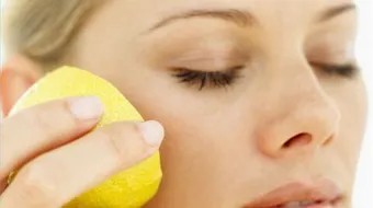 تفتيح البشرة بالليمون