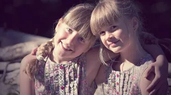 مثل يخلق من الشبه أربعين