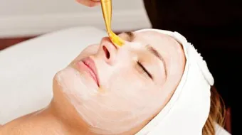 عمل كريم مرطب للوجه في المنزل