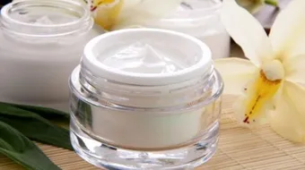 صنع كريمات للوجه