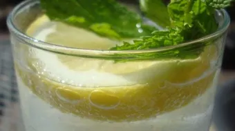 عمل عصير ليمون بالنعناع