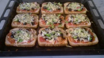 عمل بيتزا التوست