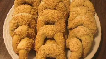 صنع حلويات جزائرية