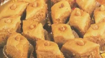 صنع البقلاوة