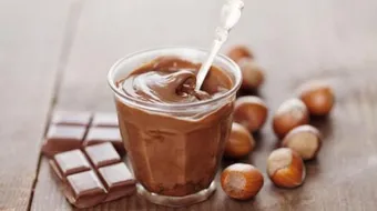 عمل الشوكولاتة في البيت