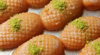 عمل حلويات مصرية