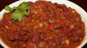 عمل الفاصولياء الحمراء