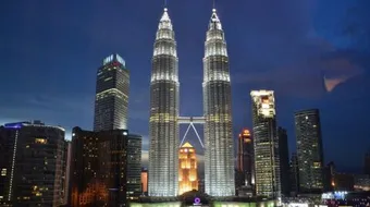 بما تشتهر ماليزيا