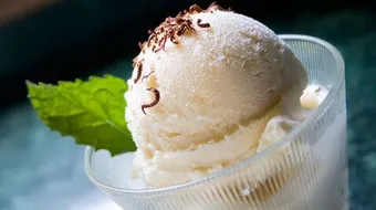 طريقة ومكونات الآيس كريم