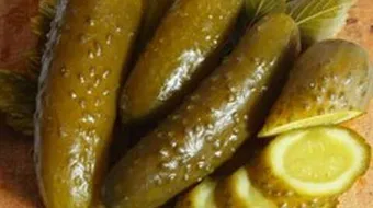 طريقة ومكونات مخلل الخيار