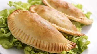 طريقة ومكونات عجينة السمبوسة