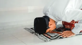 طريقة سجود التلاوة