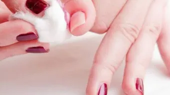 طرق إزالة طلاء الأظافر