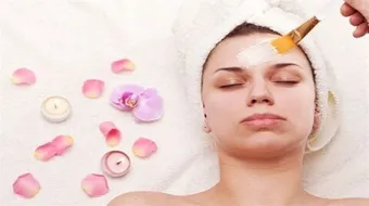 طرق تنظيف البشرة طبيعياً