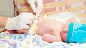 العناية بالمولود حديث الولادة