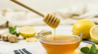 ماسك ليلي لتفتيح الوجه