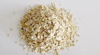 قناع الشوفان للبشرة الجافة