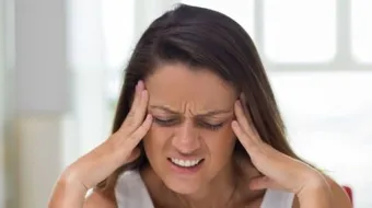 من أسباب الصداع النصفي