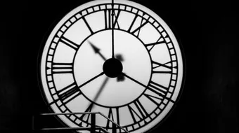 من أول من اخترع الساعة